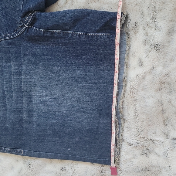 Floral detail jean shorts - Picture 10 of 12